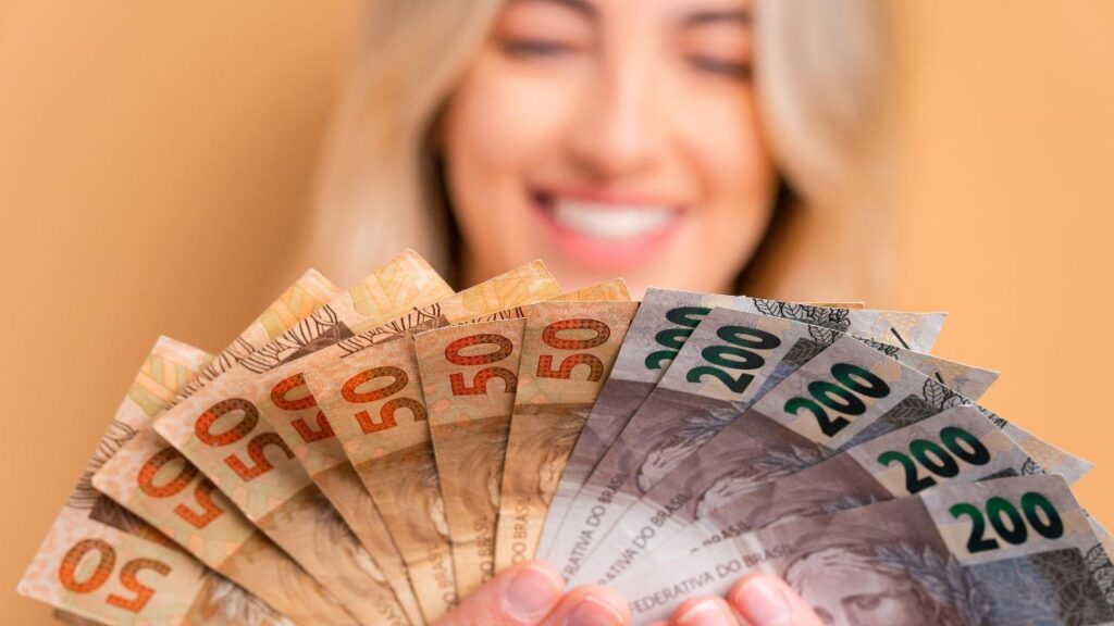 4 signos podem ter boas notícias envolvendo trabalho e dinheiro