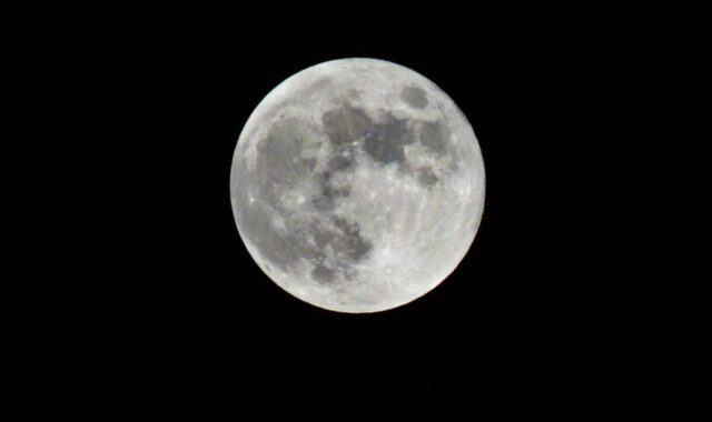 Rituais Lua Cheia: 4 magias poderosas de amor e prosperidade