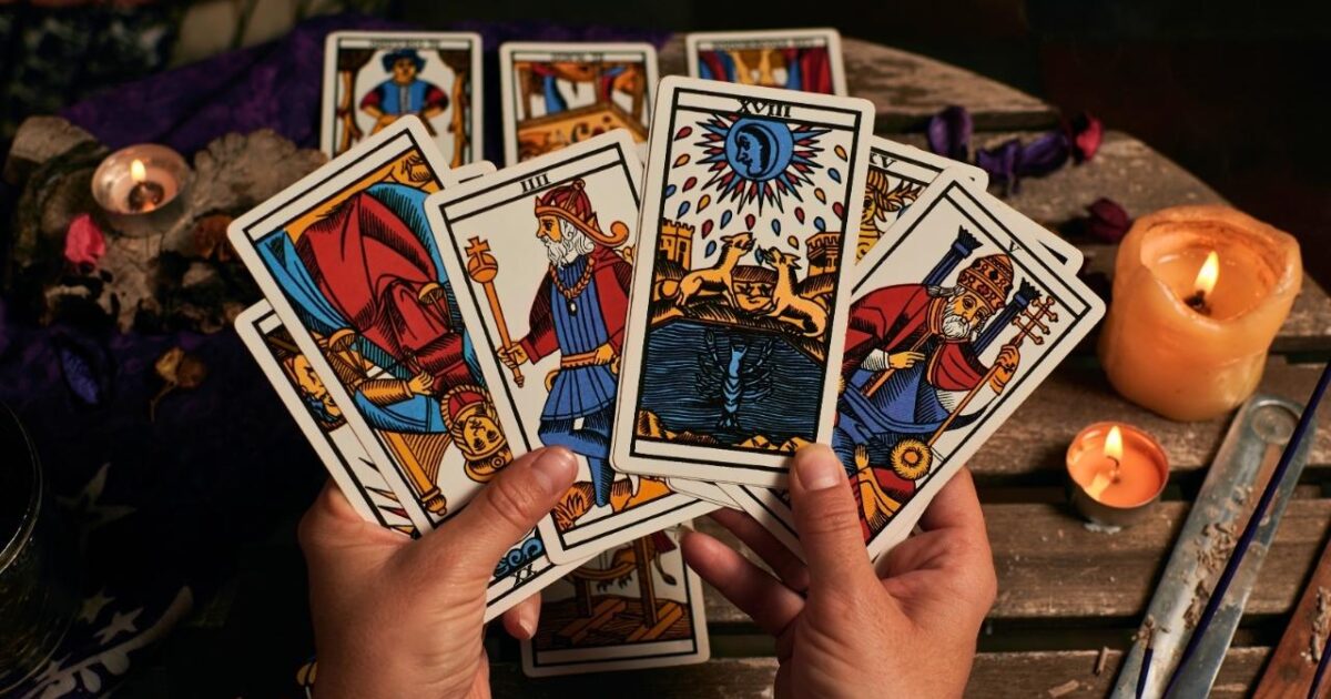 Segredo dos naipes do Tarot revela sua essência